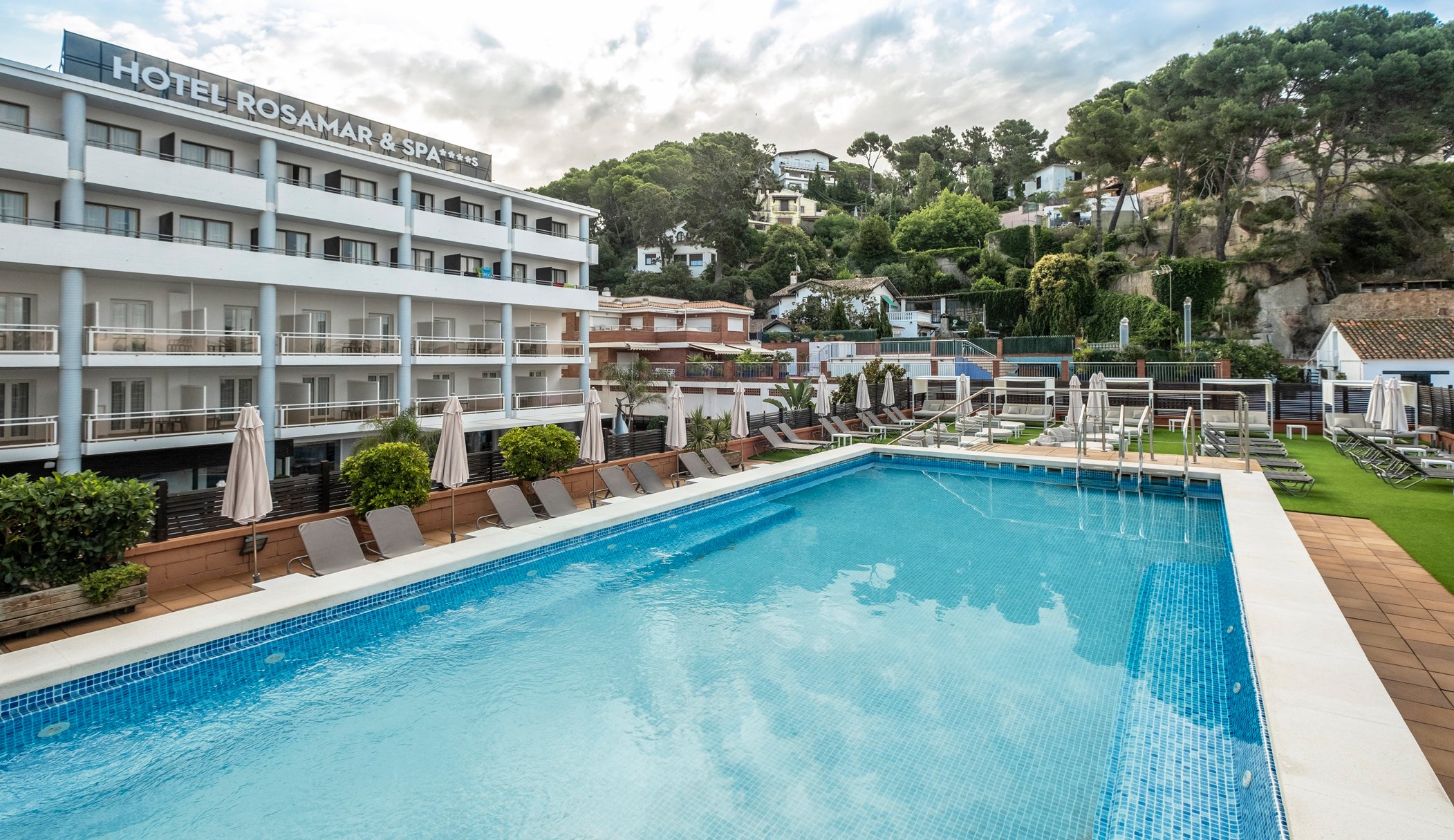 piscina-hotel-rosamar-spa-lloret-mar-costa-brava.jpg